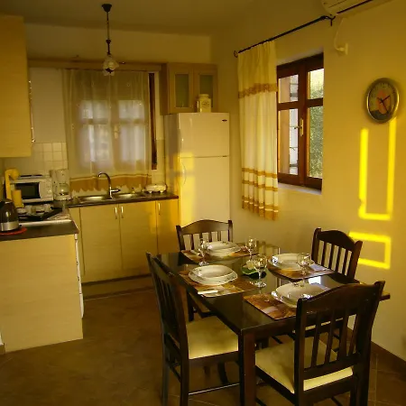 Atha-tina:traditional Stone Homes בית נופש אגיוס ניקולאוס