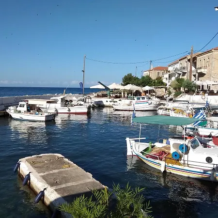 Atha-tina:traditional Stone Homes בית נופש
