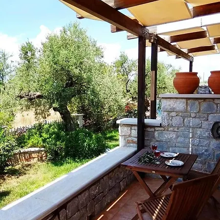 בית נופש Atha-tina:traditional Stone Homes אגיוס ניקולאוס