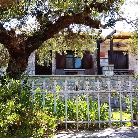 Atha-tina:traditional Stone Homes Ferienhaus