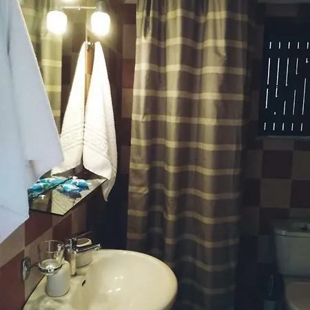 בית נופש Atha-tina:traditional Stone Homes