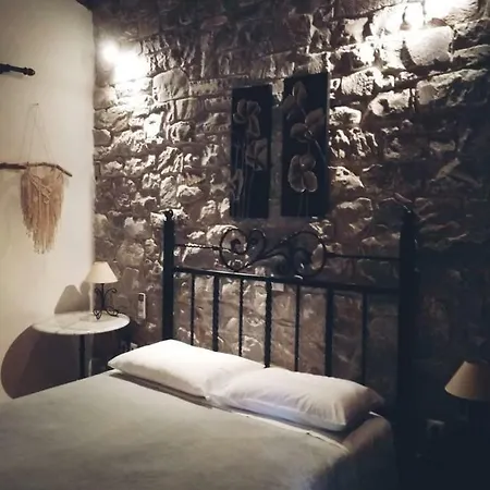 Atha-tina:traditional Stone Homes * אגיוס ניקולאוס