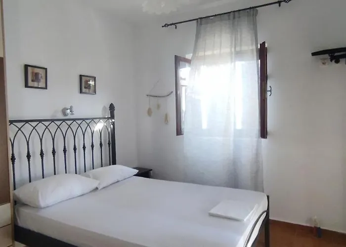 Atha-tina:traditional Stone Homes Vakantiehuis *