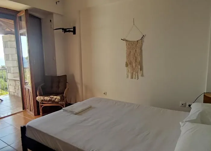 Vakantiehuis Atha-tina:traditional Stone Homes *