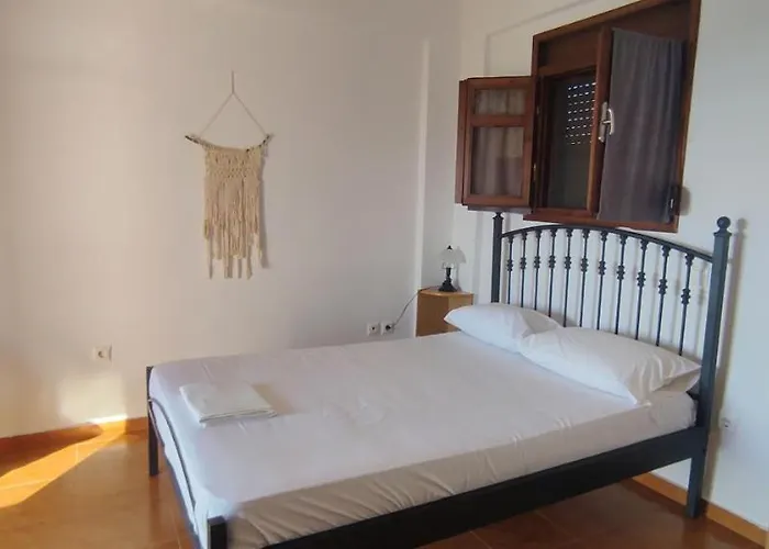 Vakantiehuis Atha-tina:traditional Stone Homes *