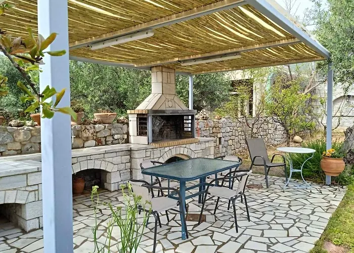 Atha-tina:traditional Stone Homes *