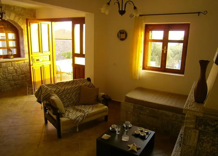 Ferienhaus Atha-tina:traditional Stone Homes Agios Nikolaos (Mani)