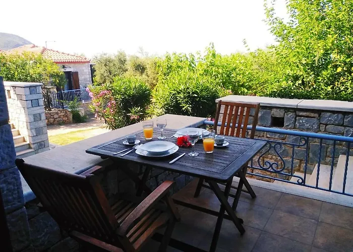 Atha-tina:traditional Stone Homes Vakantiehuis *