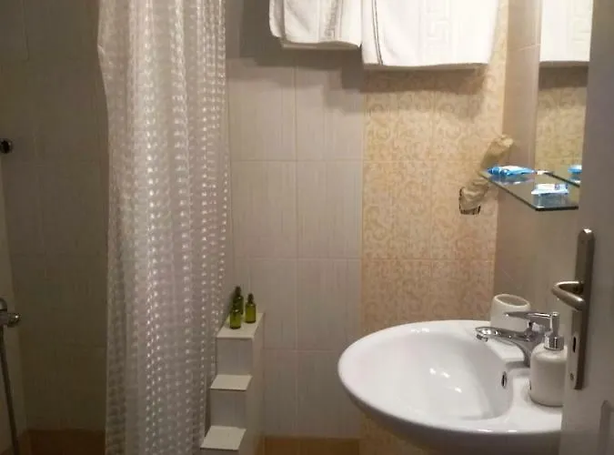 Ferienhaus Atha-tina:traditional Stone Homes Agios Nikolaos (Mani)