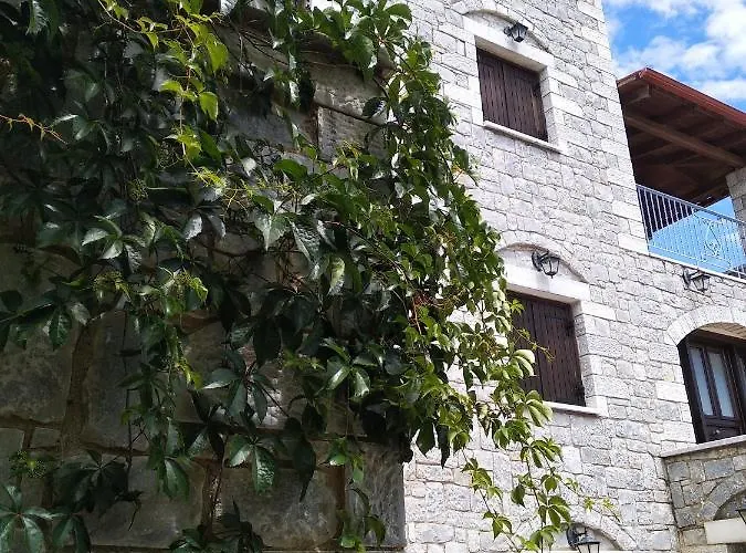 Atha-tina:traditional Stone Homes Hébergement de vacances Agios Nikolaos (Mani)